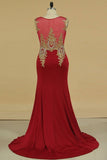 2024 Plus Size Prom Dresses Scoop Mermaid Spandex With Applique Sleeveless P2TFALFM