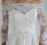 2024 A-Line Lace Scoop 3/4 Sleeve Appliques Tulle Floor-Length White Button Wedding Dresses